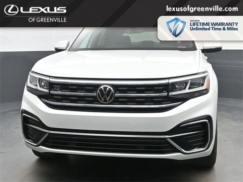 Used 2022 Volkswagen Atlas Cross Sport SEL R-Line image 3