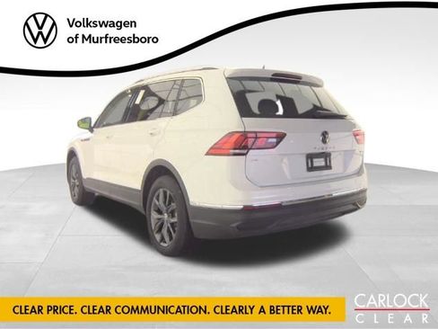Used 2023 Volkswagen Tiguan SE w/ Panoramic Sunroof Package image 4