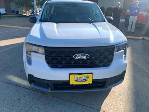 Used 2025 Ford Maverick XLT w/ Equipment Group 302A AWD/4WD image 3