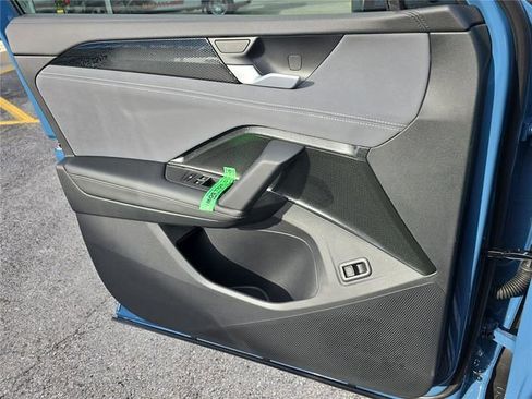 New 2026 Volkswagen Tiguan SE image 12