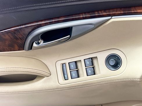 Used 2011 Buick LaCrosse CXL image 16