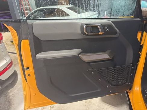 Used 2022 Ford Bronco Black Diamond image 9