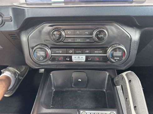Used 2023 Ford Bronco Outer Banks AWD/4WD image 16
