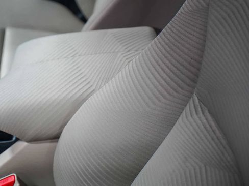 Used 2017 Honda Accord LX image 19