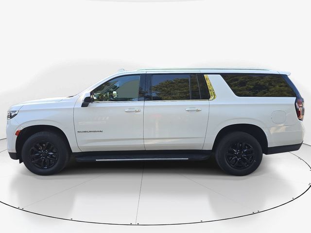 Used 2021 Chevrolet Suburban LS RWD image 9