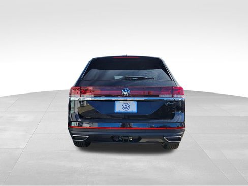New 2026 Volkswagen Atlas SE image 5