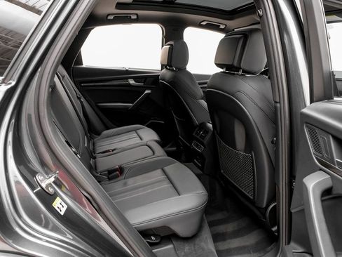 Used 2022 Audi SQ5 Prestige AWD/4WD image 35