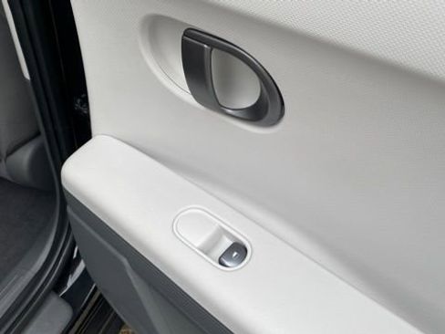 Used 2025 Hyundai Ioniq 5 SE image 26