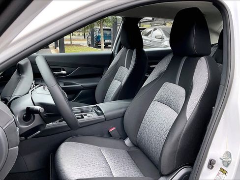 New 2026 Nissan Sentra SV image 9