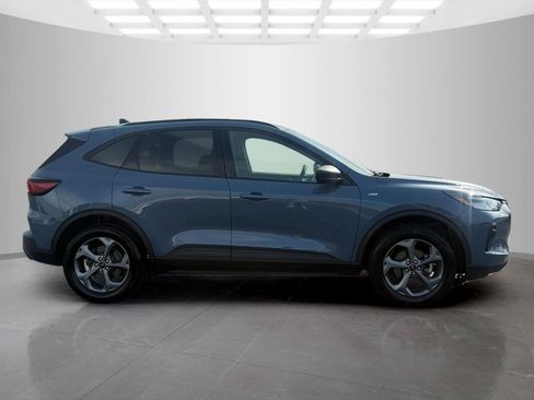 Used 2025 Ford Escape ST-Line AWD/4WD image 2