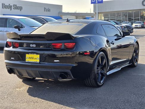 Used 2011 Chevrolet Camaro SS w/ RS Package image 4