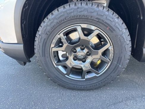 New 2025 Honda Pilot TrailSport image 10