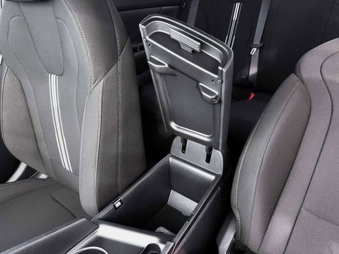 New 2026 Hyundai Elantra Sport FWD image 18