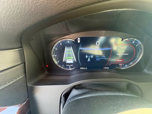 Used 2019 Cadillac Escalade Luxury AWD/4WD image 20