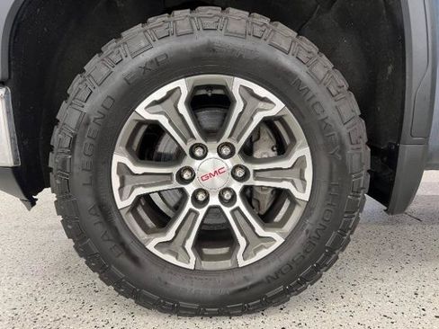Used 2019 GMC Sierra 1500 SLE w/ SLE Value Package AWD/4WD image 37