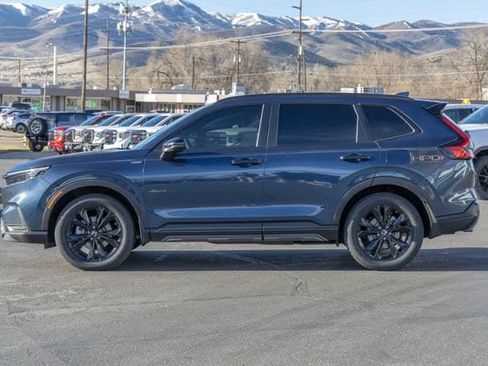 Used 2023 Honda CR-V Sport Touring image 3