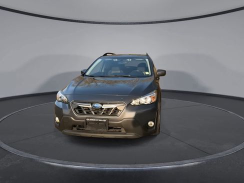 Used 2021 Subaru Crosstrek 2.0i Premium w/ Moonroof Package AWD/4WD image 3