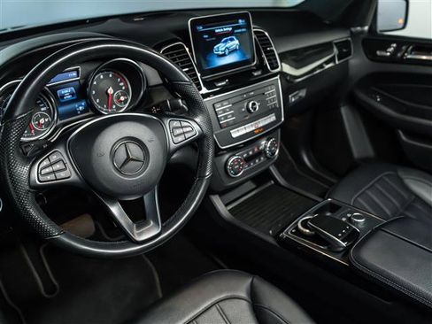Used 2018 Mercedes-Benz GLE 350 image 4