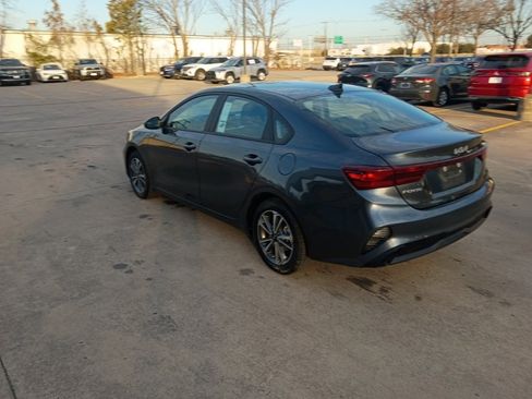 Used 2024 Kia Forte LXS image 7