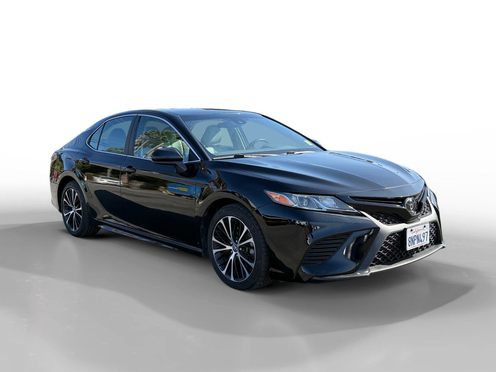 Used 2019 Toyota Camry SE w/ Carpet Mat Package FWD image 7