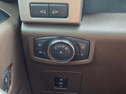 Used 2016 Ford F150 King Ranch w/ Equipment Group 601A Luxury image 7