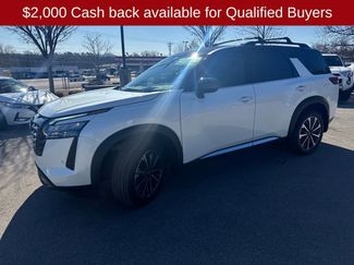 New 2026 Nissan Pathfinder Platinum video 3