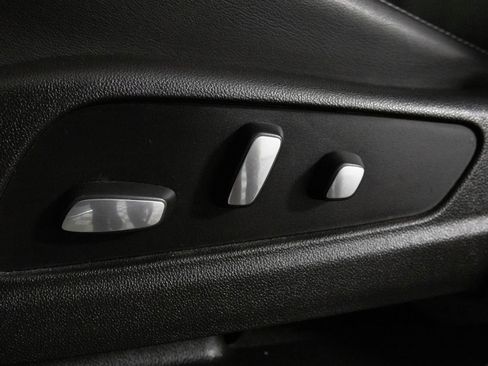 Used 2021 Cadillac XT6 Premium Luxury image 21