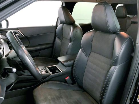 Used 2024 Mitsubishi Outlander SE image 22