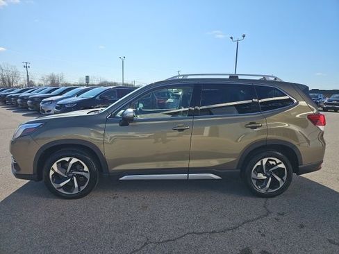 Used 2023 Subaru Forester Touring w/ Popular Package #2 AWD/4WD image 4