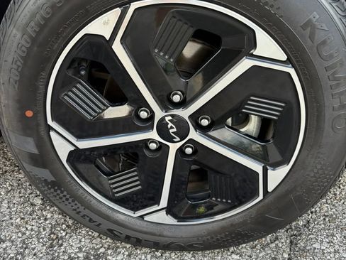 Used 2023 Kia Niro EX FWD image 24