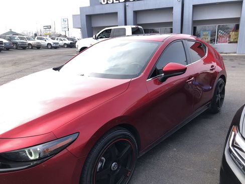 Used 2021 MAZDA MAZDA3 s image 3