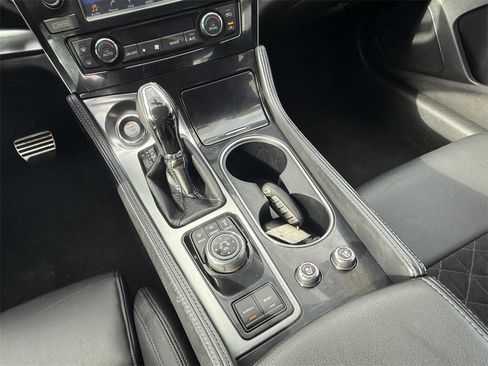 Used 2016 Nissan Maxima SR image 14