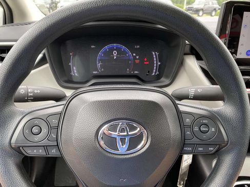Used 2026 Toyota Corolla LE FWD image 26