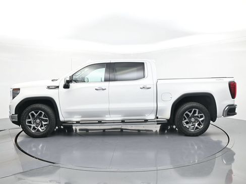 Used 2023 GMC Sierra 1500 SLT w/ SLT Premium Package AWD/4WD image 5