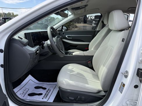 Used 2025 Hyundai Sonata SEL FWD image 24