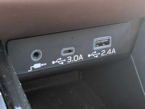 Used 2025 Subaru Outback Touring image 33