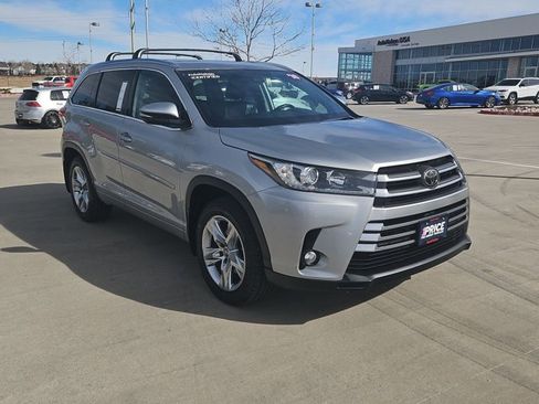 Used 2018 Toyota Highlander Limited w/ Protection Package #3 image 3