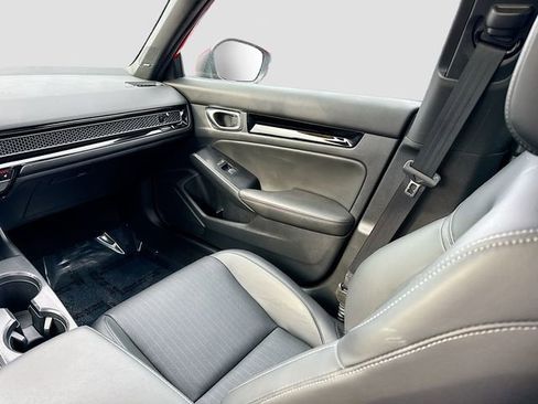 Certified 2024 Honda Civic Sport Touring image 24