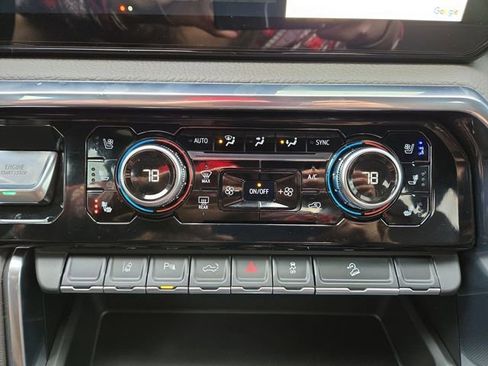 New 2025 GMC Sierra 3500 Denali w/ Technology Package image 25