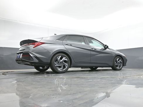 New 2026 Hyundai Elantra Limited image 13