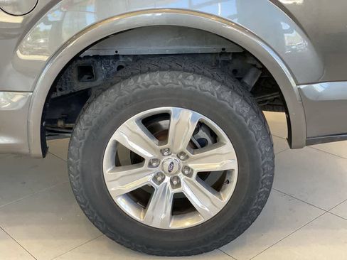 Used 2017 Ford F150 Platinum w/ Equipment Group 701A Luxury AWD/4WD image 13