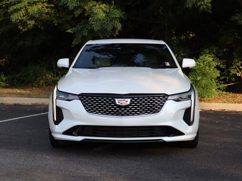 Used 2023 Cadillac CT4 Luxury RWD image 11