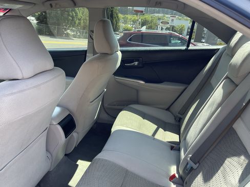 Used 2013 Toyota Camry LE FWD image 9