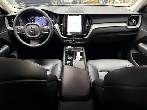 Used 2024 Volvo XC60 T8 Core AWD/4WD image 10