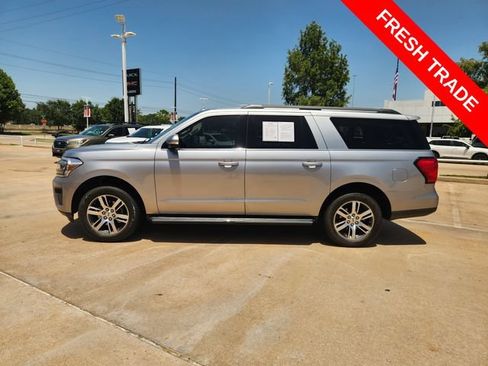 Used 2022 Ford Expedition Max XLT RWD image 4