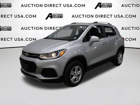 Used 2019 Chevrolet Trax LT w/ LT Convenience Package image 1