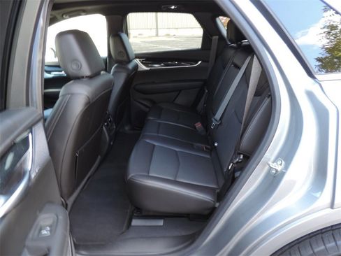 Certified 2025 Cadillac XT5 Premium Luxury image 19