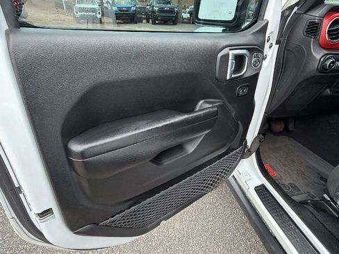 Used 2021 Jeep Wrangler Unlimited Rubicon w/ Xtreme Recon 35" Tire Package image 11