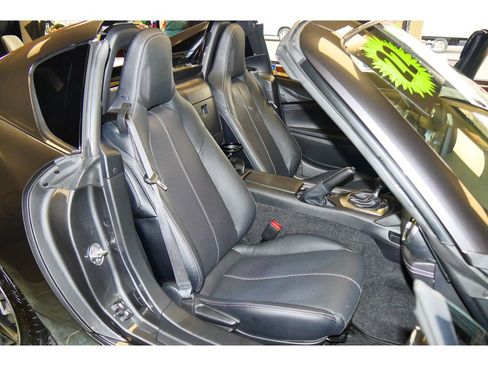 Used 2022 MAZDA MX-5 Miata RF Grand Touring w/ Weather Package image 16