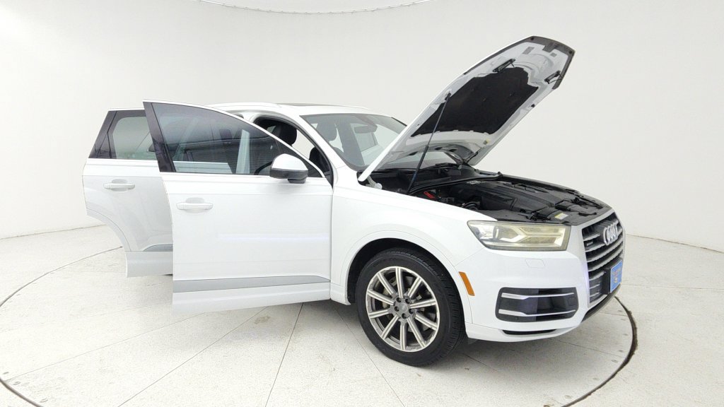 Used 2018 Audi Q7 3.0T Premium Plus w/ Premium Plus Package AWD/4WD image 9